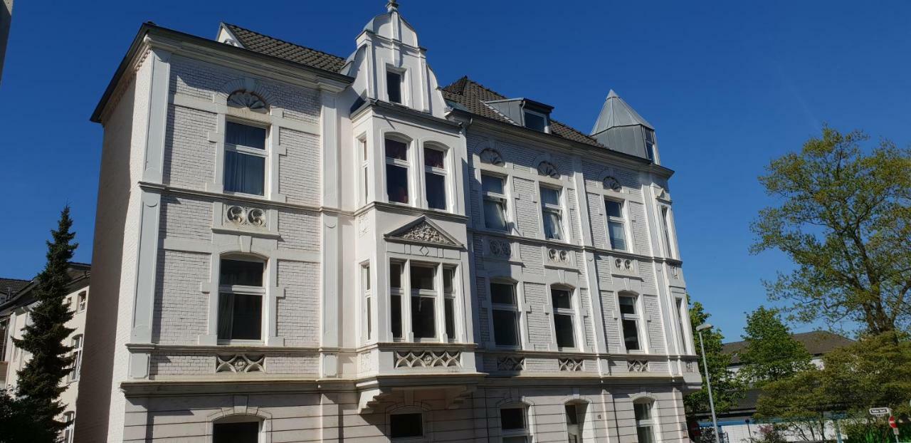 Liliencronstrasse * Dusseldorf
